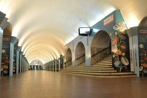 В киевской подземке искали взрывчатку на одной из центральных станций 