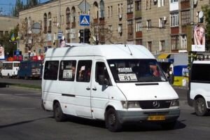 Водитель запорожской маршрутки избил пассажира с инвалидностью: видео