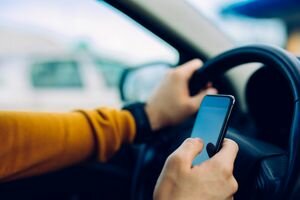 Украинские водители смогут оформлять "автогражданку" через "государство в смартфоне"