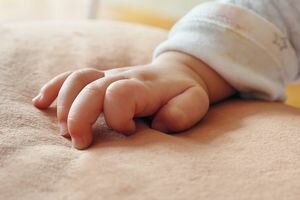 Под Ровно в многодетной семье младенец умер от опасной инфекционной болезни