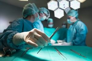 Спасение жизней или "черный рынок" органов: чего ждать от новой системы трансплантации