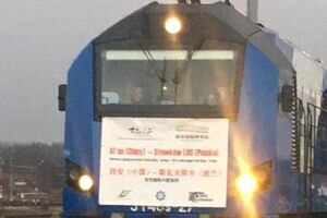 Контейнерный поезд из Китая в Польшу впервые проехал по территории Украины