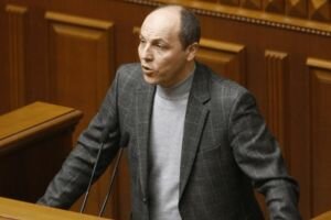 Парубий намерен заставить всех депутатов выступать в Раде на украинском языке