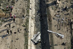 Крушение самолета МАУ: Чиновники Ирана, Украины и Канады встретились в рамках расследования авиакатастрофы