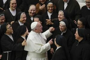 Папа Римский впервые дал высокую должность женщине в секретариате Ватикана