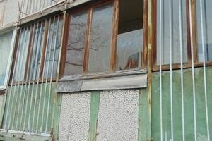 В Киеве грабитель залез через балкон и обокрал пенсионерку
