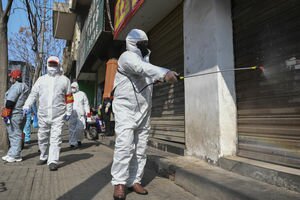 Больше 900 жертв и 40 тыс. зараженных: появились свежие данные об эпидемии китайского вируса