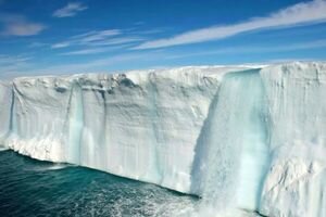 Ученые зафиксировали в Антарктике рекордно высокую температуру 