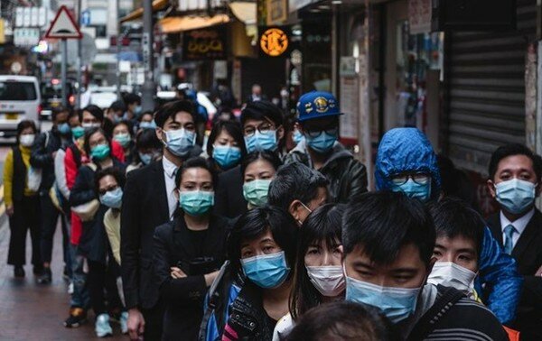 Жители Гонконга получат от власти по $1200 из-за вспышки коронавируса