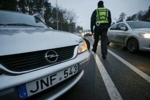 В Киевской области водитель сбил девушку на переходе