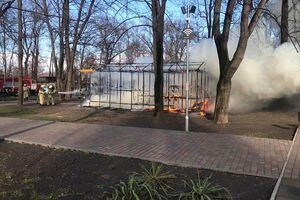 Под Днепром сгорел детский аттракцион в парке