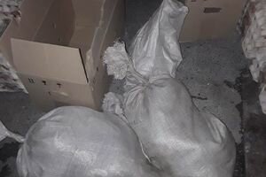 Ограбление птицефабрики под Киевом: двое мужчин вынесли оттуда 20 кур и 690 яиц