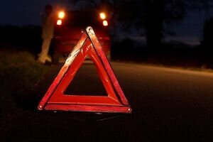 В Ивано-Франковской области водитель BMW не справился с управление и врезался в жилой дом: пострадал пассажир
