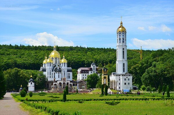 Коронавирус в Украине: под Тернополем заразился священник