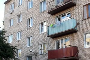 В Одессе женщина выпрыгнула из окна вместе со своим семилетним ребенком