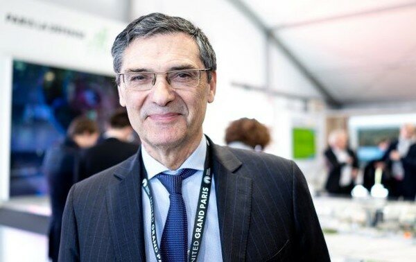 Экс-министр промышленности Франции умер от коронавируса