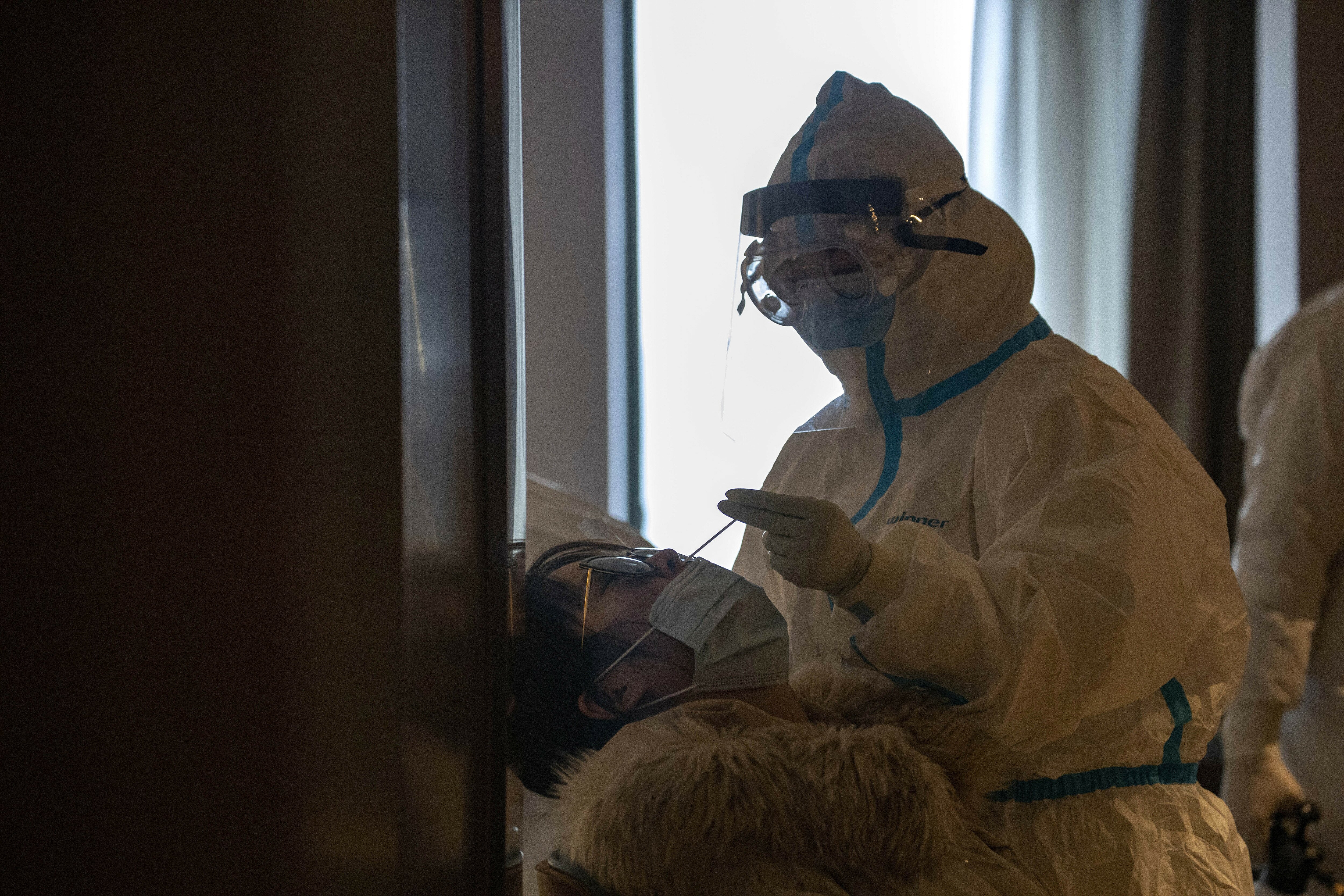 Ляшко объяснил, почему в Украине всех медиков не тестируют на коронавирус
