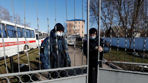 COVID-19 в Украине: правительство утвердило правила обсервации граждан