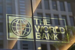 Украинцам выплатят пенсии и повысят субсидии за счет Всемирного банка: детали