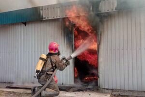 В Киеве на Позняках произошел пожар в пиццерии