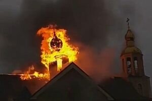 На Буковине подожгли 120-летнюю церковь