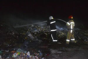 В Николаевской области загорелся мусорный полигон