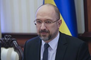 "Украина преодолеет все вызовы": Шмыгаль поздравил украинцев с Пасхой