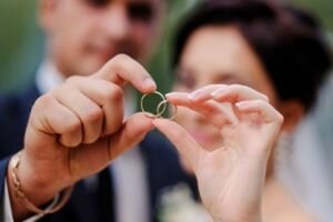 Жителям Нью-Йорка разрешили жениться онлайн из-за карантина
