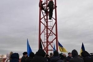 Украина начала телерадиовещание в оккупированный Крым