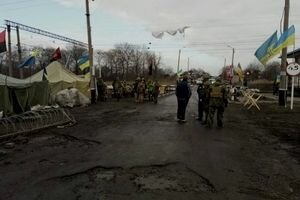 Торговля углем продолжается: блокадники заявили об установке новых редутов в Харьковской области