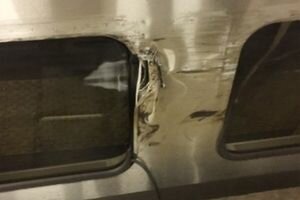 В Нью-Йорке пассажирский поезд сошел с рельсов, пострадавших нет