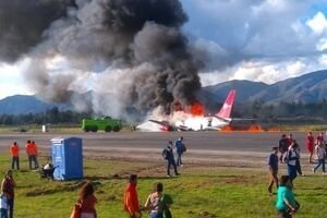 В Перу загорелся пассажирский самолет: есть пострадавшие