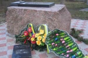 В Кировоградской области вандалы разрушили памятник Небесной сотне