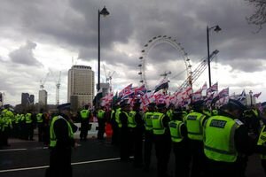 В Лондоне произошли стычки между националистами и антифашистами