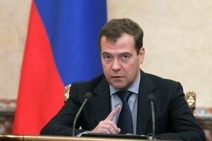 Медведев назвал расследование Навального компотом