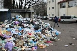 С началом майских праздников во Львове обострилась ситуация с мусором