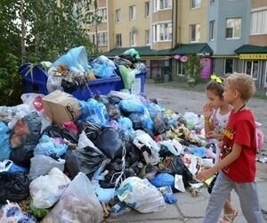 Мусорный коллапс во Львове: на допрос вызваны пять заместителей Садового