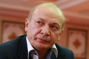 Адвокаты: Бутусов проигнорировал решение суда и продолжает очернять Иванющенко
