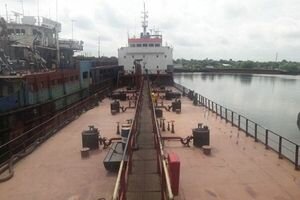 Одесский спецназ задержал судно, нелегально перевозившее людей в Крым