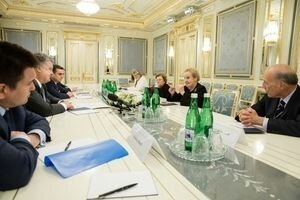 Порошенко заявил об эскалации ситуации на Донбассе