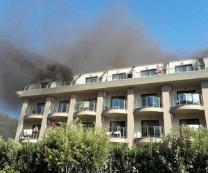 На курорте в Турции загорелся элитный отель: эвакуировали почти 400 туристов