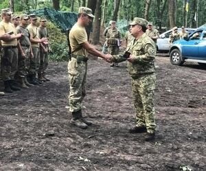 Полторак проверил состояние боевой готовности военных в зоне АТО