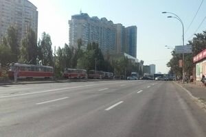 Митингующие перекрыли Харьковское шоссе в Киеве