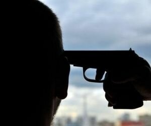 Во Львове мужчина угрожал пистолетом водителю пассажирского автобуса