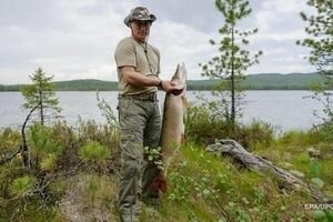 Путин два часа охотился за щукой с камерой GoPro