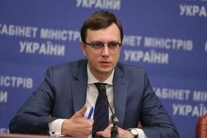 Омелян призвал сменить весь руководящий состав "Укрзализныци" на независимых профессионалов