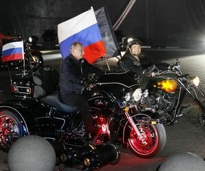СМИ: Путин вновь собирается посетить Крым, где встретится с "Ночными волками"