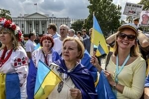 НБУ: В 2018-м уровень жизни украинцев повысится, но рост доходов замедлится