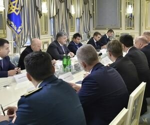Стало известно, о чем Порошенко говорил с министрами обороны четырех стран