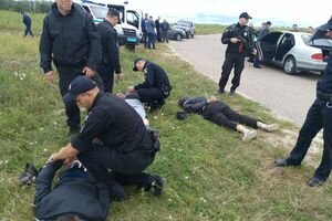 Черниговская полиция больше часа ловила автоугонщиков по кустам